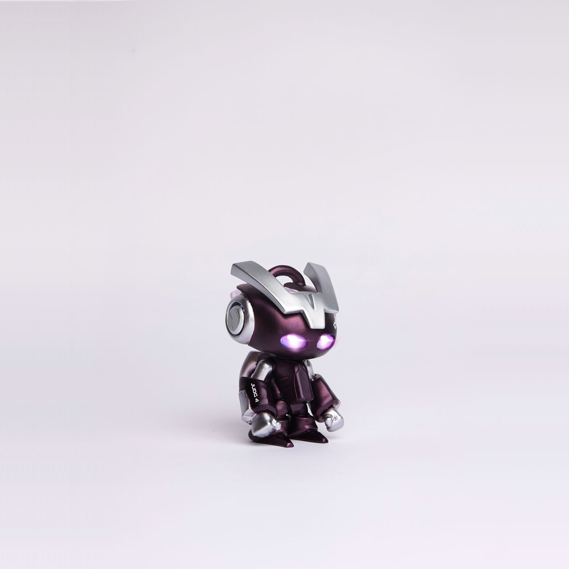 MINI DEBORAH – Ancientz CHAPTER 1 V.1 Light-Up Mini Figure with Keychain